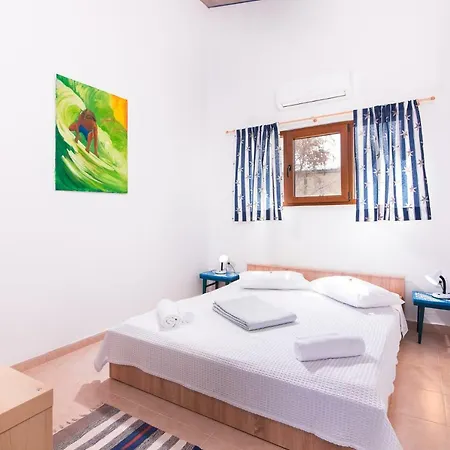Blue Breeze Aparthotel