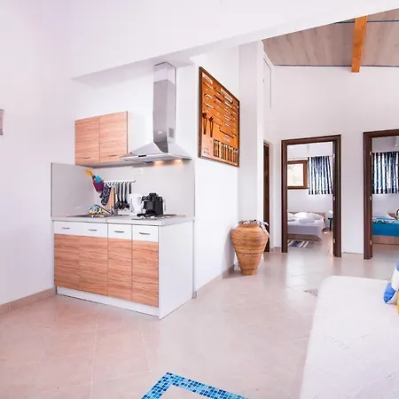 Blue Breeze Aparthotel *