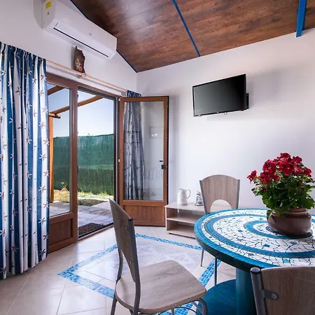 Blue Breeze Aparthotel *