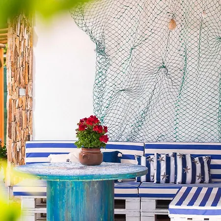 Blue Breeze Aparthotel Órmos Prínou