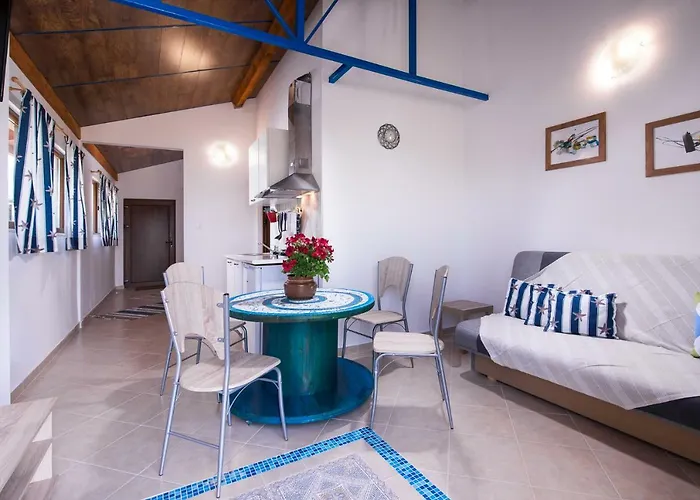 Aparthotel Blue Breeze 3*