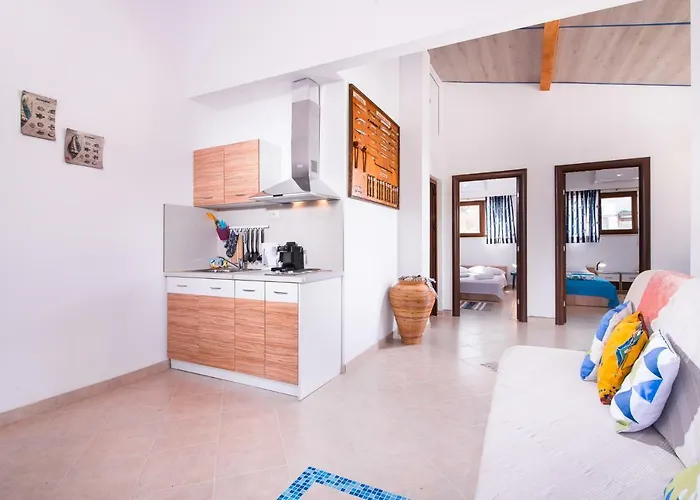 Blue Breeze Aparthotel 3*
