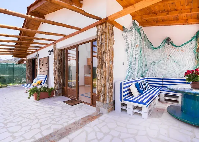 Blue Breeze Apartahotel